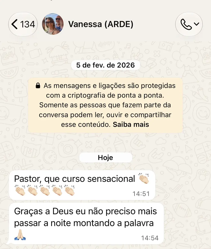Conversa com Vanessa dizendo que não precisa mais passar a noite montando a palavra